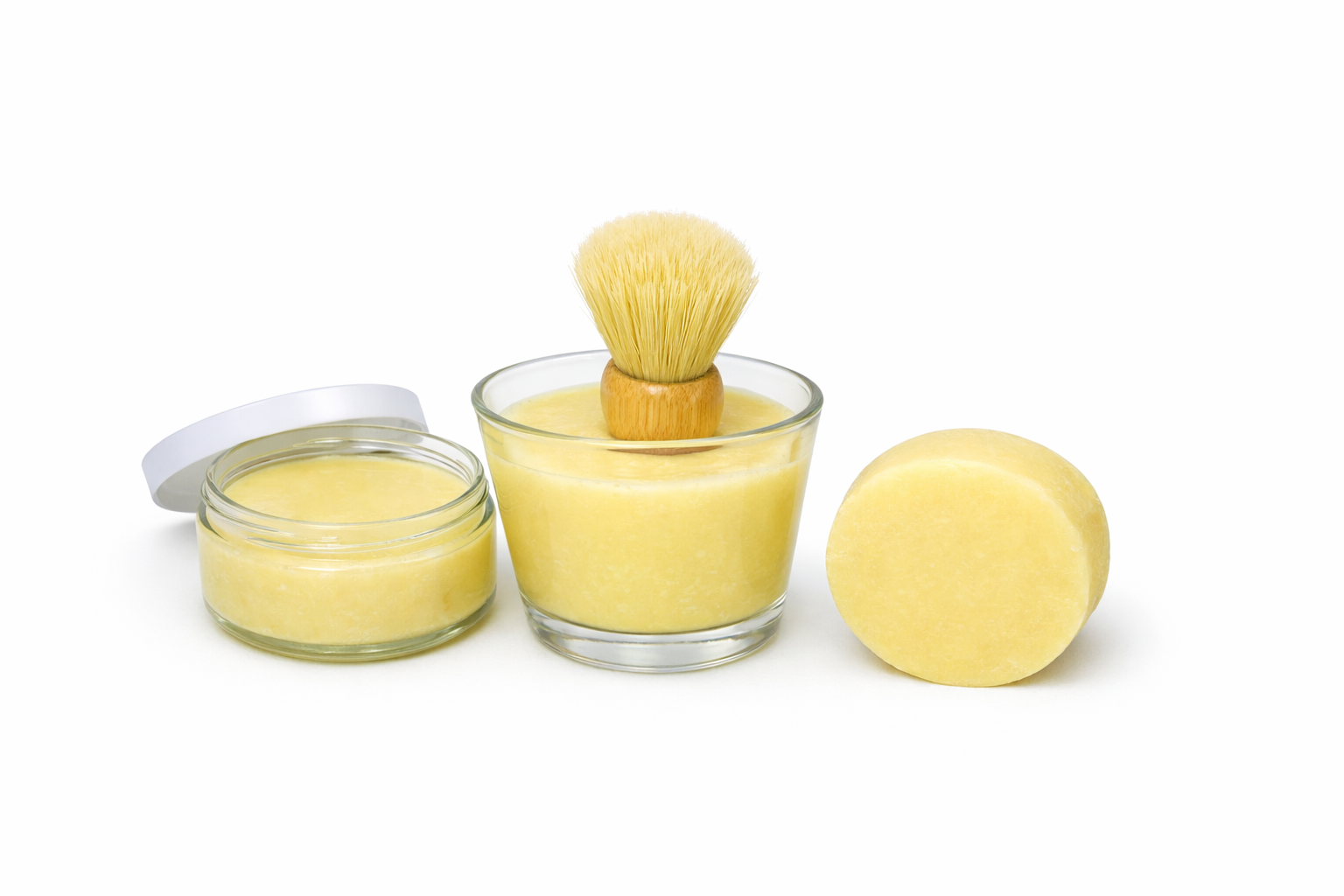 Mango Rasierseife im Glas mit Rasierpinsel und Rasierseifenstück