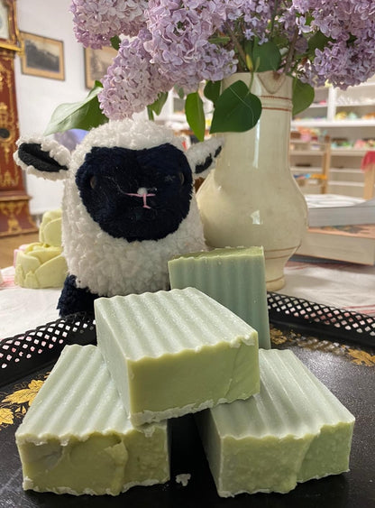 Milchbub soap with sheep&